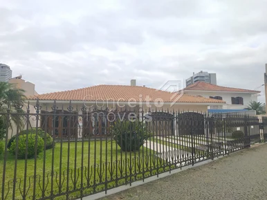 Residência Ampla Semimobiliada - Estrela