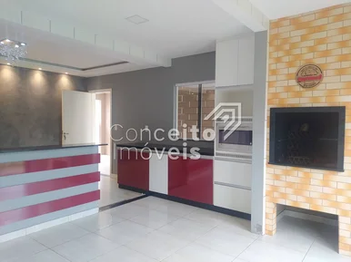Residência Semimobiliada Com Amplo Terreno - Cipa
