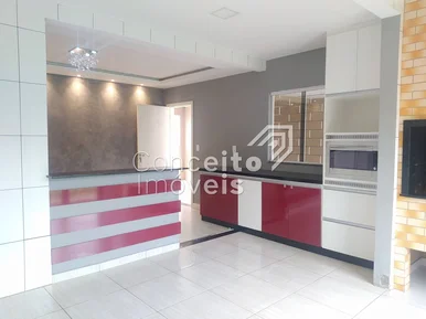 Residência Semimobiliada Com Amplo Terreno - Cipa