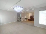 <strong>Sobrado de Esquina Semimobiliado - Centro</strong>