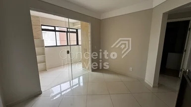 Edifício Madrid - Centro - Apartamento Semi Mobiliado