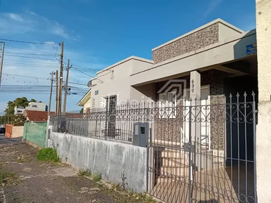<strong>Residência  - Uvaranas</strong>