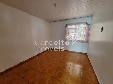 Residência Com Edícula - Uvaranas