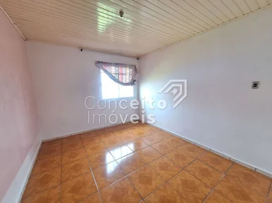 Residência Com Edícula - Uvaranas