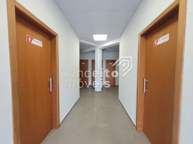 Fraternitá Mall - Uvaranas - Sala Comercial