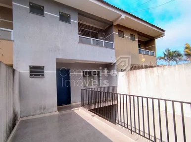 <strong>Sobrado Triplex com amplo Terreno - Órfãs</strong>