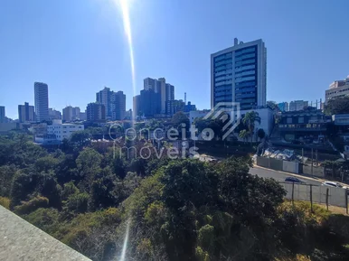 <strong>Edifício Monterrey - Centro - Apartamento Semi mobiliado</strong>