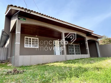 Residência Com Amplo Terreno - Uvaranas