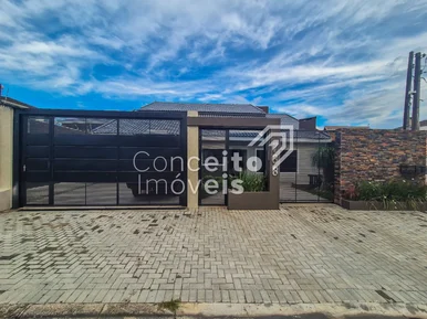 <strong>Casa com Piscina - Jardim Carvalho</strong>