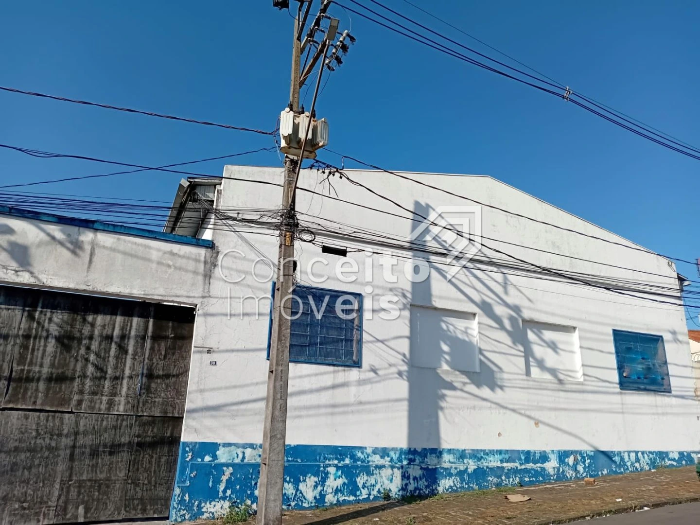 Barracão Comercial Com 474 M² -  Uvaranas