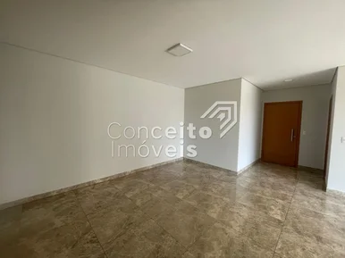 Edifício Platinum - Oficinas - Apartamento Semi Mobiliado