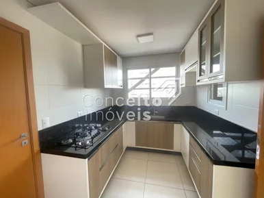 Edifício Platinum - Oficinas - Apartamento Semi Mobiliado