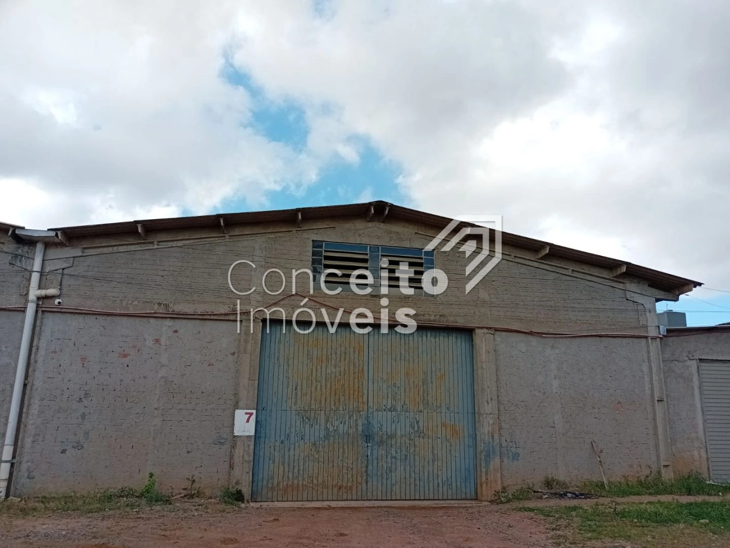 Barracão Comercial 375 M² - Contorno