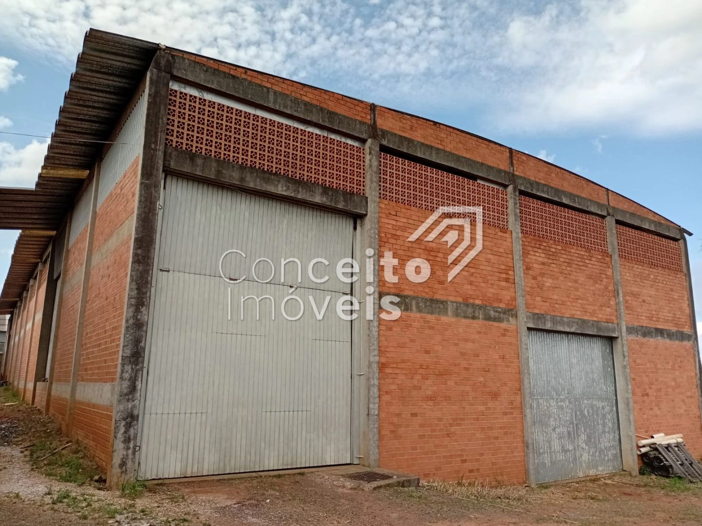 Barracão Comercial 1.800 M² - Nova Rússia