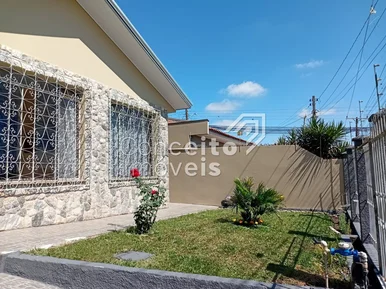 Residência Com Amplo Terreno - Nova Rússia