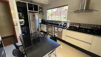 Casa Com Suíte - Jardim Carvalho