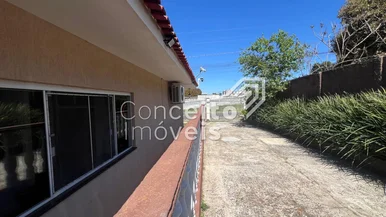 Casa Com Suíte - Jardim Carvalho