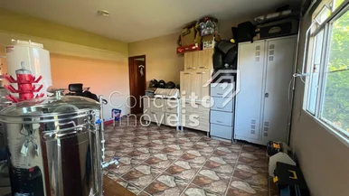 Casa Com Suíte - Jardim Carvalho