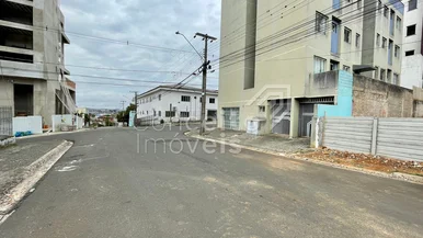 Terreno Com 221 M² - Centro