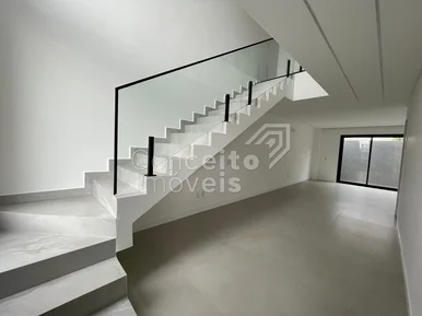 Sobrado - Jardim Carvalho