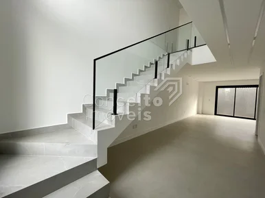 Sobrado - Jardim Carvalho