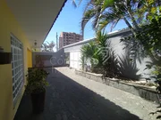 <strong>Casa com piscina - Oficinas</strong>