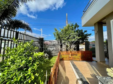 Residência Alto Padrão De Esquina - Oficinas