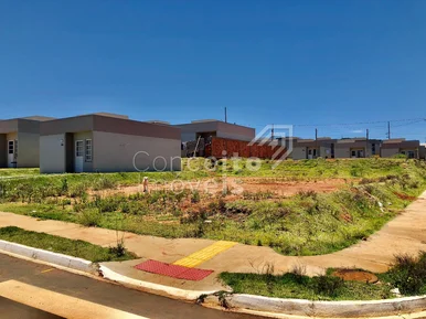 <strong>Terreno de Esquina com 294m² - Neves</strong>