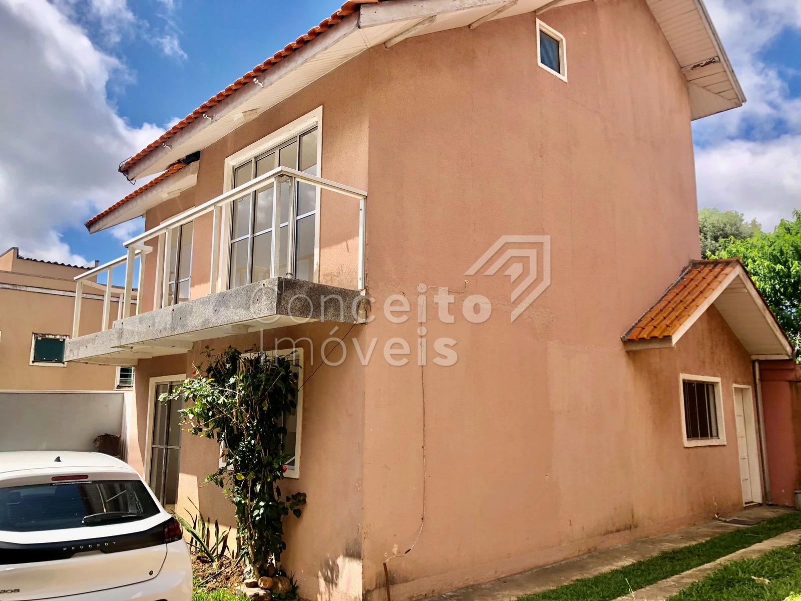 Sobrado Triplex - Jardim Carvalho