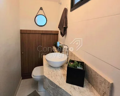 Sobrado Semimobiliado - Uvaranas