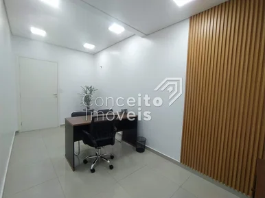 <strong>Sala Comercial Semimobiliada - Centro</strong>