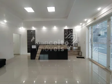 <strong>Sala Comercial Semimobiliada - Centro</strong>