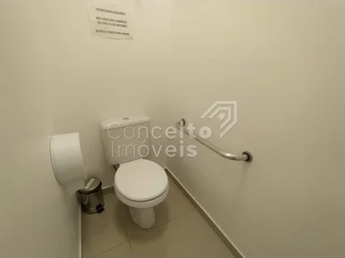 Sala Comercial Semimobiliada - Centro