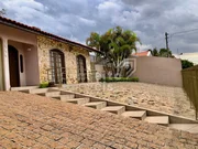 <strong>Residência Térrea com amplo Terreno - Uvaranas</strong>