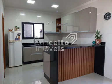 Sobrado Residencial Semimobiliado - órfãs