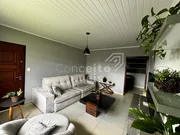 <strong>Residência com Edícula - Piscina e amplo Terreno - Uvaranas</strong>