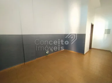 Sala Comercial - Nova Rússia