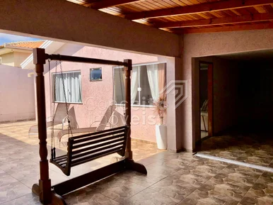 <strong>Residência com Piscina - Santa Paula - Contorno</strong>