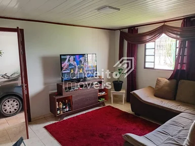 Residência Com Amplo Terreno - Jardim Carvalho