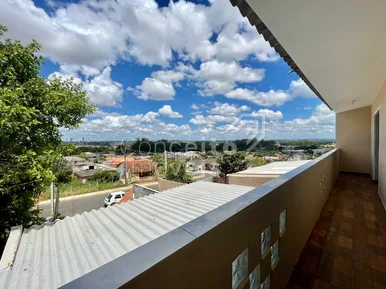 Sobrado Com Amplo Terreno - Contorno