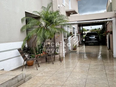 Residência Alto Padrão Com Piscina - Jardim Carvalho