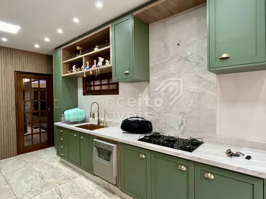 Residência Semimobiliada Com Edícula - Uvaranas