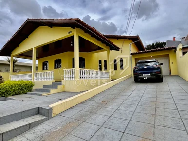 Residência Semimobiliada Com Edícula - Uvaranas