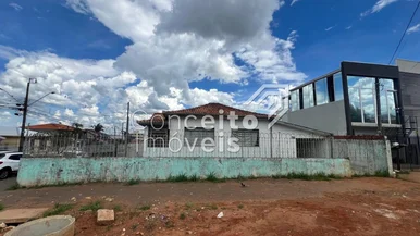 <strong>Terreno de Esquina com 252m² - Ana Rita</strong>