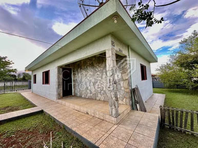 <strong>Residência Térrea com Amplo Terreno - Uvaranas</strong>