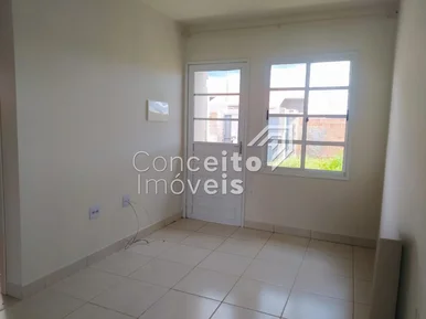 Residência Com Amplo Terreno - Uvaranas