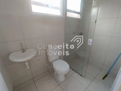 Residência Com Amplo Terreno - Uvaranas