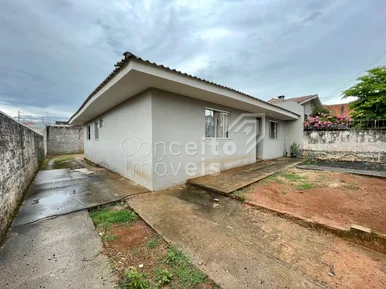 Residência Com Amplo Terreno - Contorno