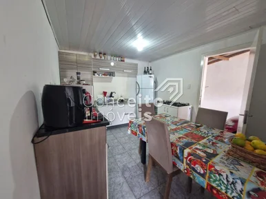 Casa Para Venda Bairro Uvaranas.