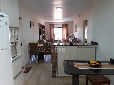 Residência - Vila São Francisco - Uvaranas